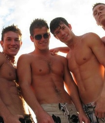 Bromance 5e13dff266a4d.jpg