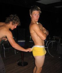 Bromance 5e13dffcede65.jpg