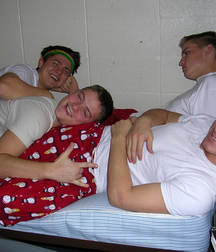 Bromance 5e13e00714c4b.jpg