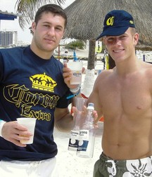 Bromance 5e13e00bb724e.jpg