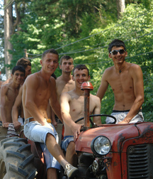 Bromance 2 5e16799170259.jpg