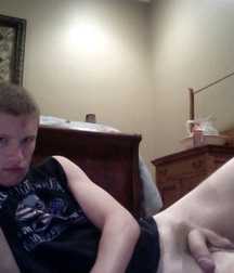 Boys with Phones 30 5e167bbbe61d1.jpg