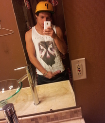 Boys with Phones 32 5e1e5bbfd06b5.jpg