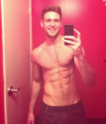 Boys with Phones 33 5e1fb974615d6.jpg