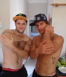 Bromance 5 5e2f8914e644f.jpg