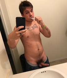 Boys with Phones 37  5e3374339eed6.jpg