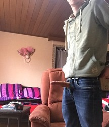 Boys with Phones 37  5e33745e6216e.jpg