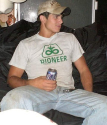 A Little Bit Country 34 5e44a10f41059.jpg