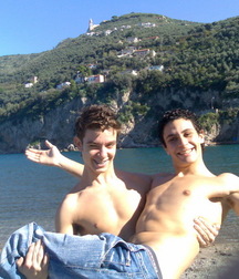 Bromance 6  5e45f1e375a4f.jpg
