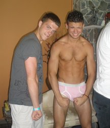 Bromance 6  5e45f1e616b22.jpg