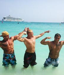 Bromance 6  5e45f1ef54773.jpg