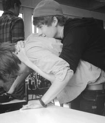 Bromance 6  5e45f1ffdf86d.jpg