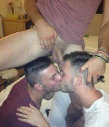 Bromance 6  5e45f2064210b.jpg
