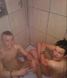 Bromance 6  5e45f211cd6b1.jpg