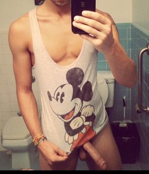 Boys with Phones 44 5e5465305f17b.jpg