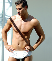 Ale Marchi - Brazilian model 5e658b5489c32.jpg