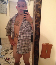 Boys with Phones 48 5e6821c390ca7.jpg