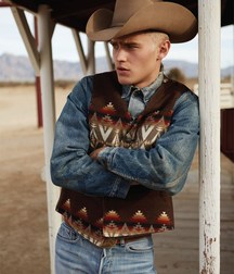 A Little Bit Country 38 5e6aba5fc9dea.jpg