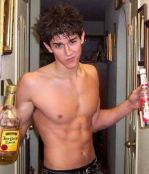 The Boy Next Door 4 5e76af8f3976a.jpg