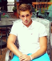 The Boy Next Door 5 5e7bf1be88721.jpg