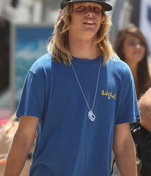 He was a Skater Boy 2 5e87ed646e041.jpg