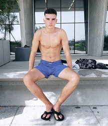The Beauty of Men 30 5e8badb944360.jpg