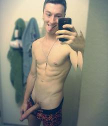 Boyswith Phones 59 5e9f8ffa29b4c.jpg