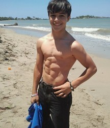 Twinks and Twunks 2 5ea21e28c8bda.jpg