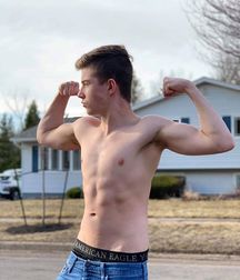 Twinks and Twunks 2 5ea21e37c7a98.jpg