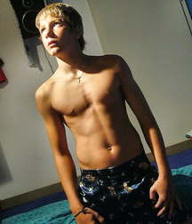Twinks and Twunks 2 5ea21e463e49a.jpg