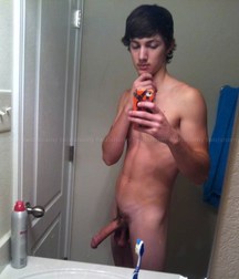 Boys with Phones 60 5ea61355a0f47.jpg