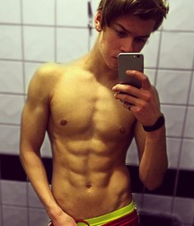 Twinks and Twunks 5 5eacaa29ccd3b.jpg