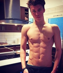 Twinks and Twunks 5 5eacaa2ba11a7.jpg