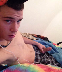 Boys with Phones 63 5eb4959fce6b6.jpg