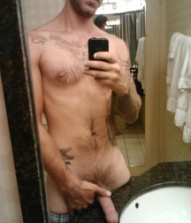 Boys with Phones 64 5eb9d9915bb4e.jpg