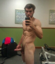 Boys with Phones 64 5eb9d99928e0a.jpg