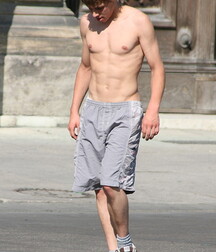 He Was a Skater Boy 5 5ebb302a3b3dd.jpg