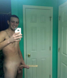 Boys with Phones 65 5ec06ebcc9d3e.jpg