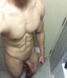 Boys with Phones 65 5ec06ecd3ae6e.jpg
