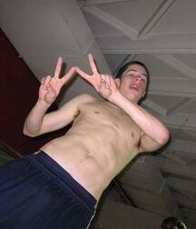 Twinks and Twunks 9 5ec1cff42defe.jpg