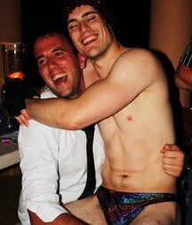 Bromance 7 5ec45f42ab31d.jpg