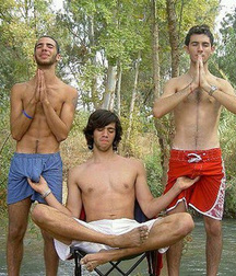 Bromance 7 5ec45f5c6b272.jpg