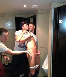 Bromance 7 5ec45f759d804.jpg