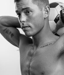 The Beauty of Men 40 5ec460a50fa1c.jpg