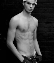 The Beauty of Men 42 5ecc570685e7f.jpg