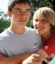 Bromance 8 5ed0267266556.jpg