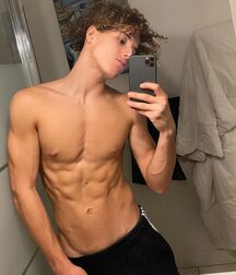 Luscious Locks 30 5ed0278e88e0d.jpg