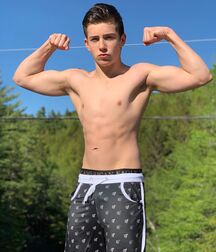 Fitness Twunk Isaac 2 5edd6ee3826cd.jpg
