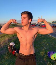 Fitness Twunk Isaac 2 5edd6ee521f7b.jpg