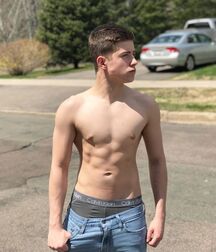 Fitness Twunk Isaac 2 5edd6ee6c7ffa.jpg